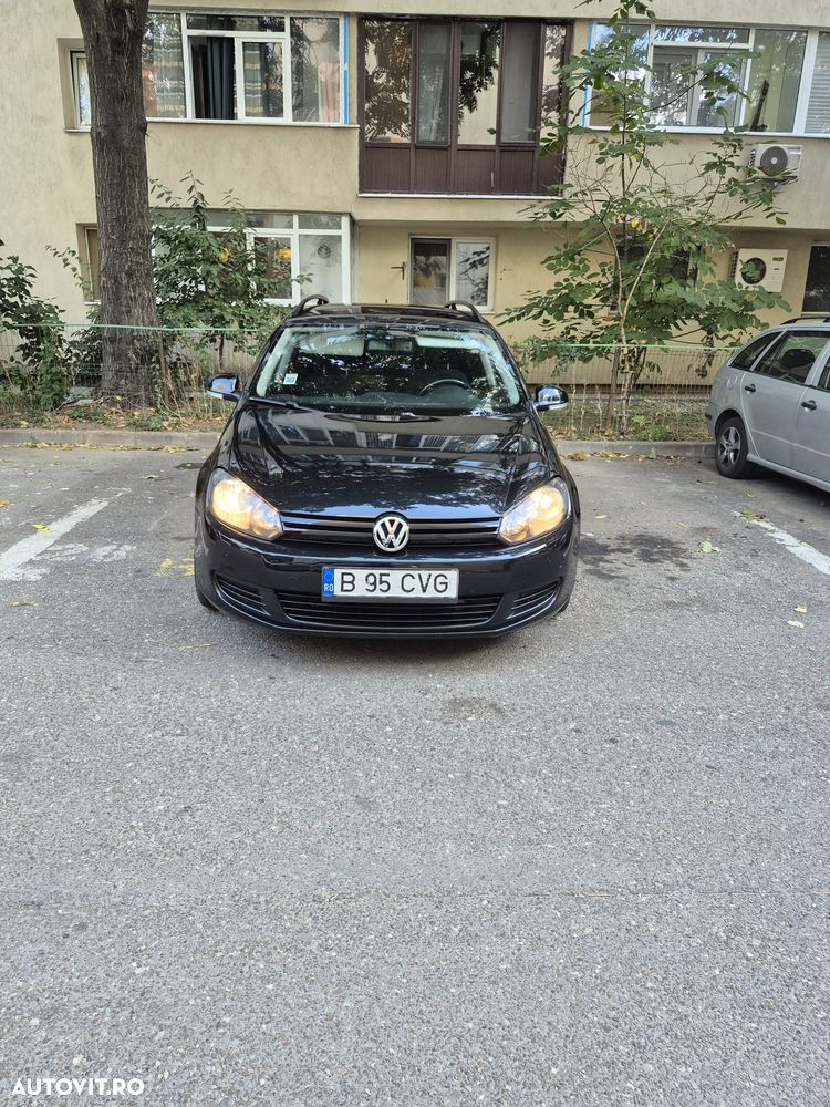 Volkswagen Golf - 1