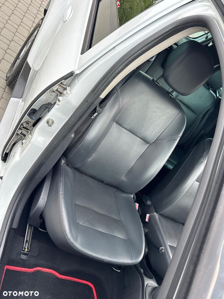 Dacia Duster 1.6 16V 4x4 Prestige - 16