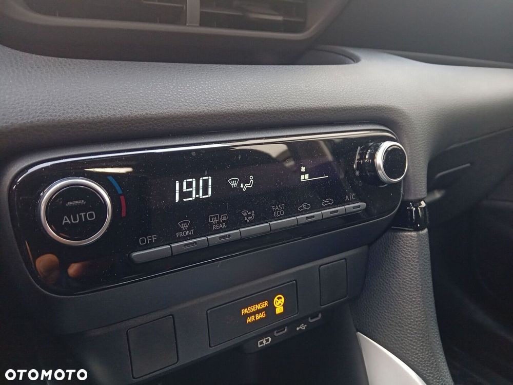 Toyota Yaris - 18