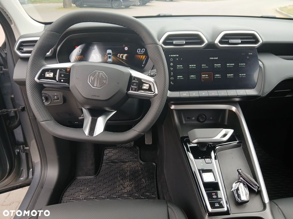 MG ZS Hybrid+ - 14