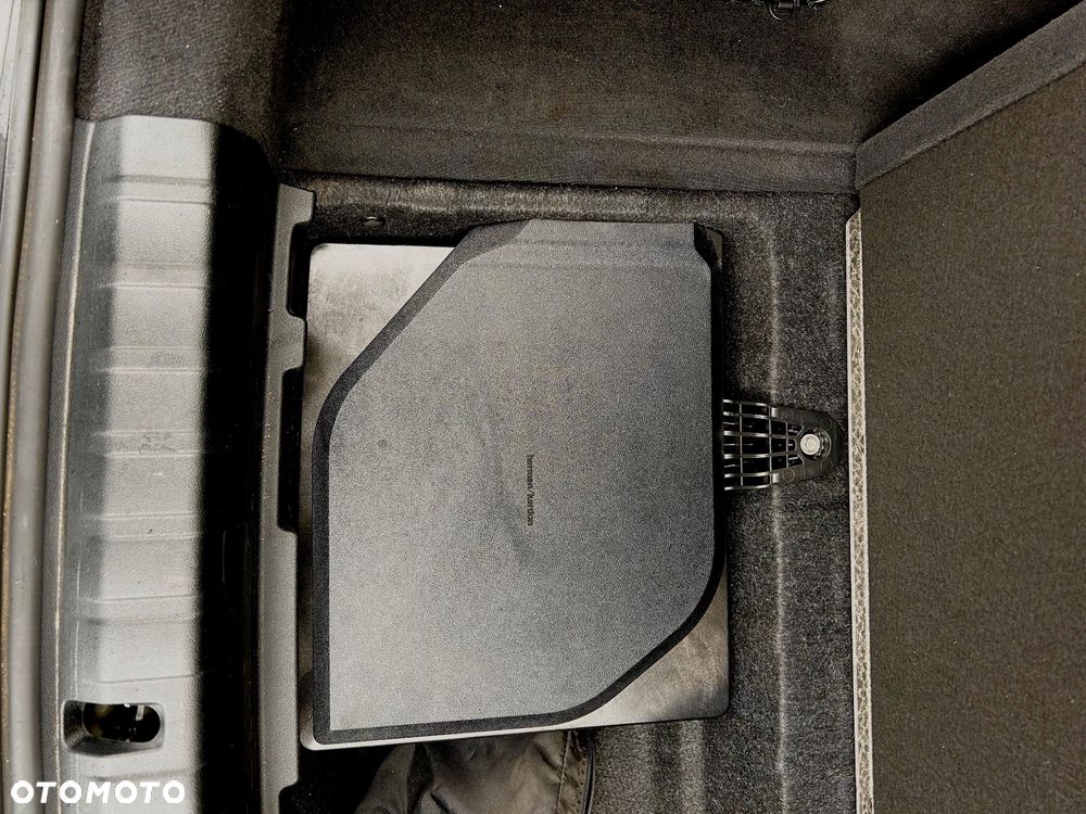 BMW i4 70.3kWh eDrive 35 - 28