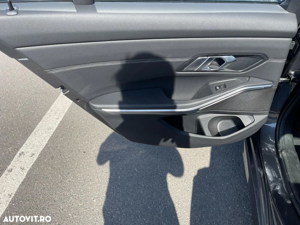 BMW Seria 3 - 21