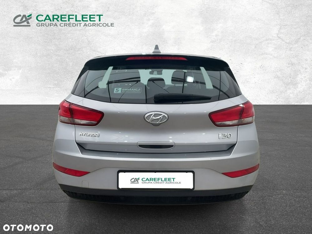 Hyundai i30 1.5 DPI Classic + - 6