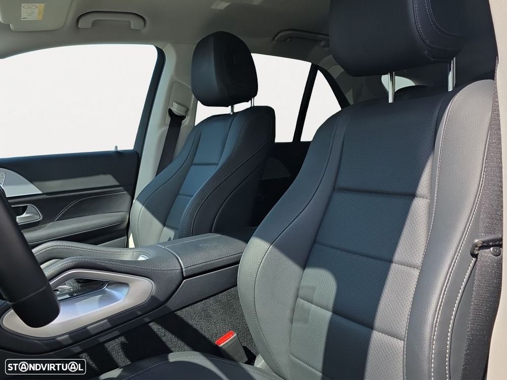 Mercedes-Benz GLE 300 d 4Matic — fotografia 8