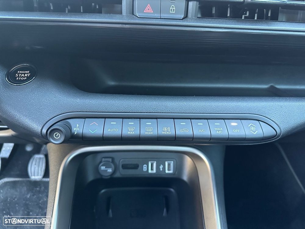 Jeep Avenger 1.2 GSE T3 Altitude - 17