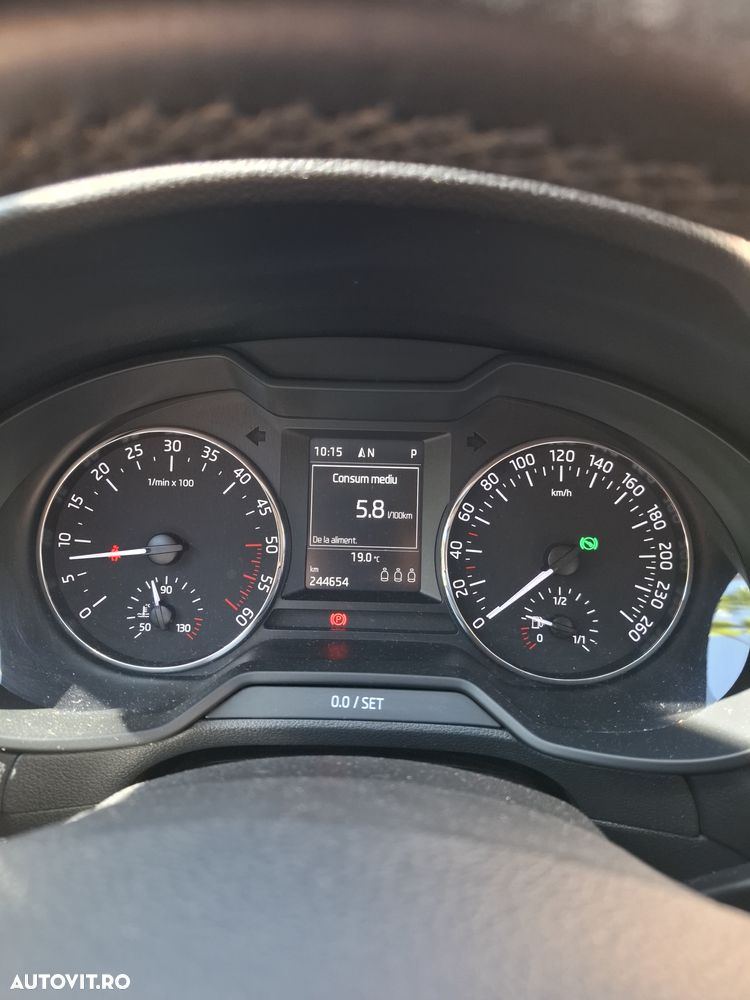 Skoda Octavia 1.6 TDI DSG Style - 12