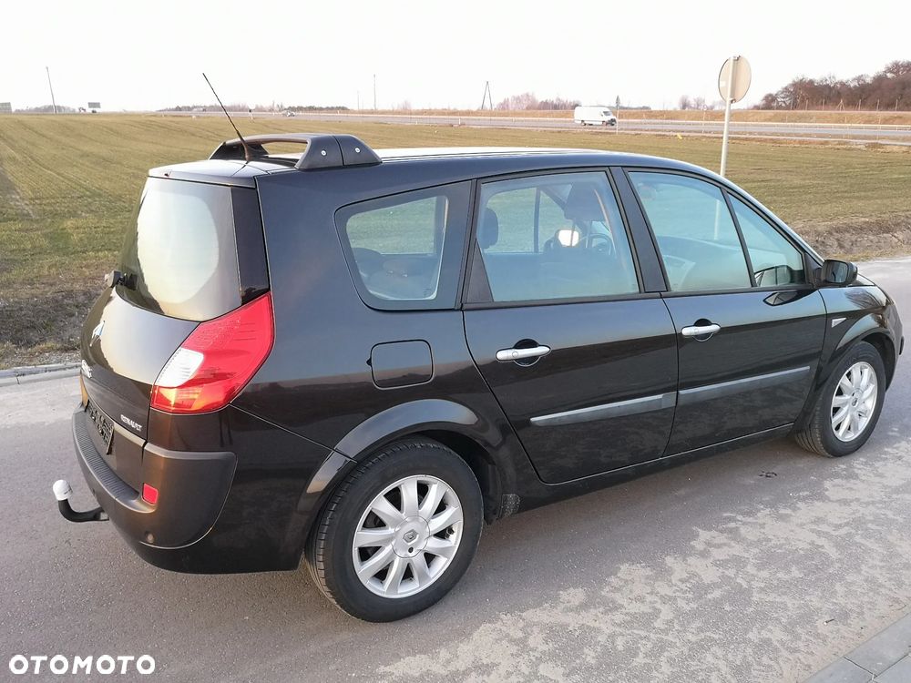 Renault Grand Scenic 2.0 16V Luxe Privilege - 23