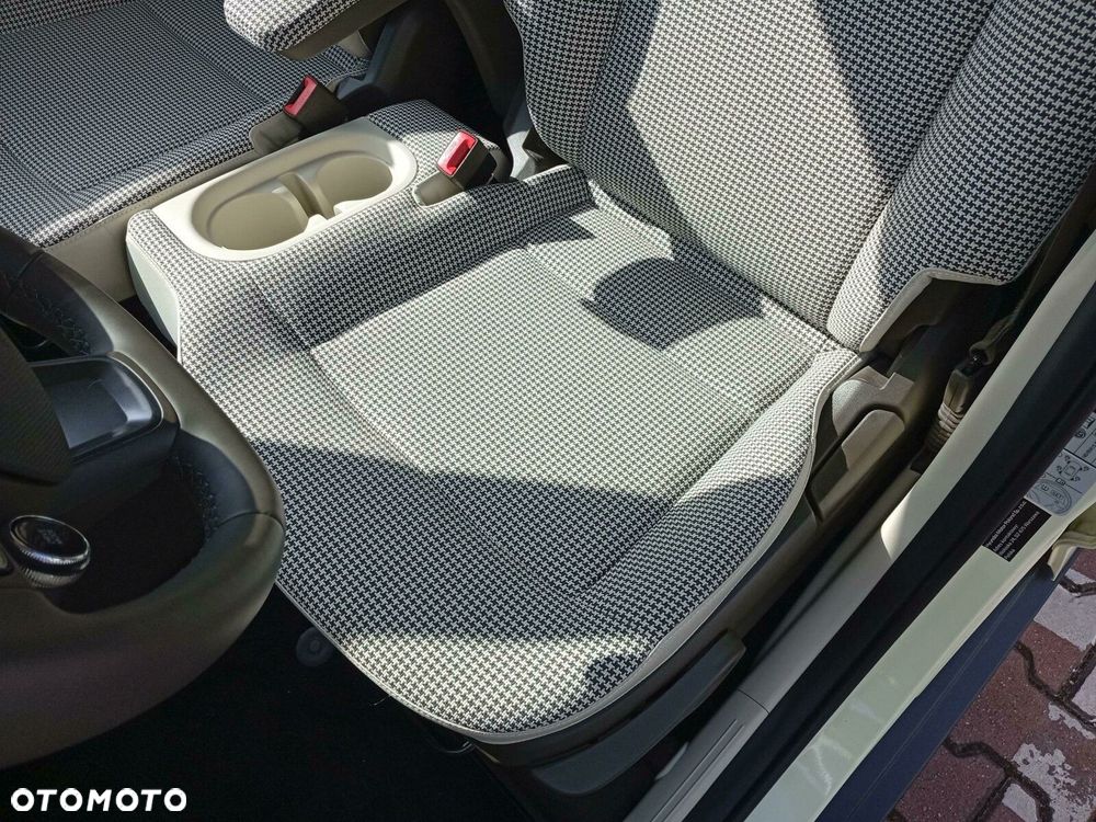 Hyundai Inster 49kWh Smart Limited - 12