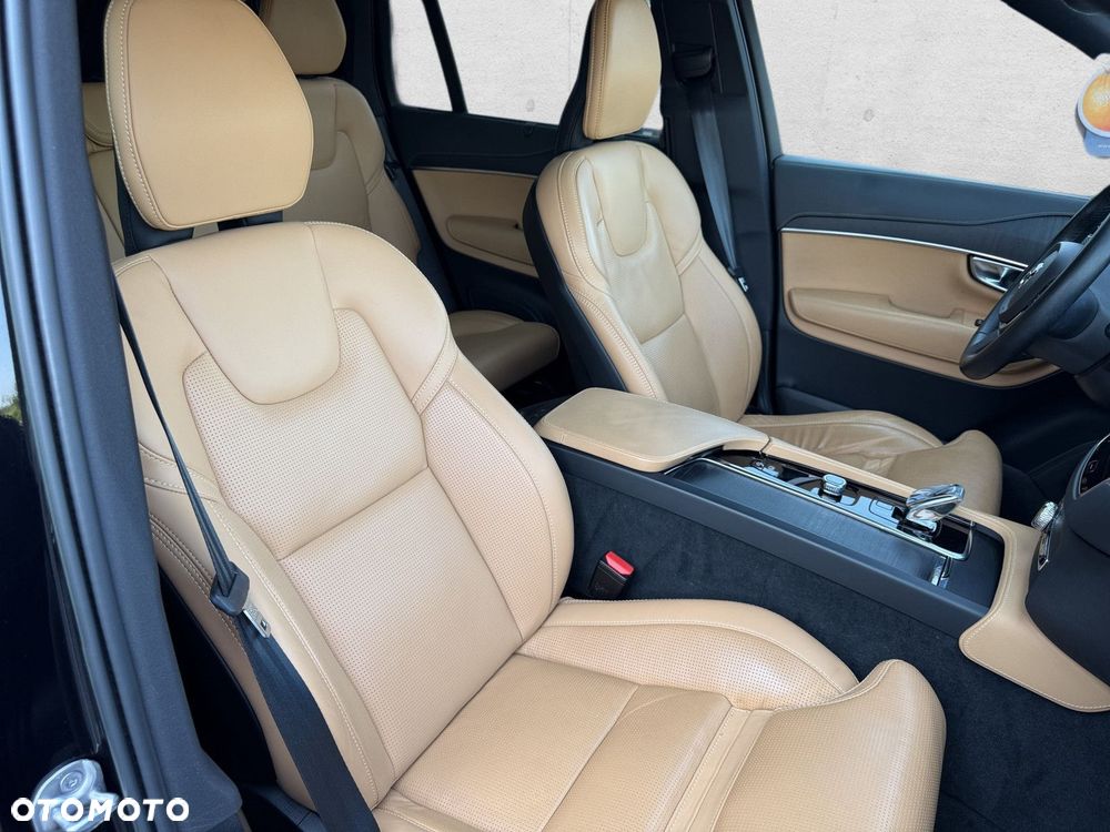 Volvo XC 90 - 18