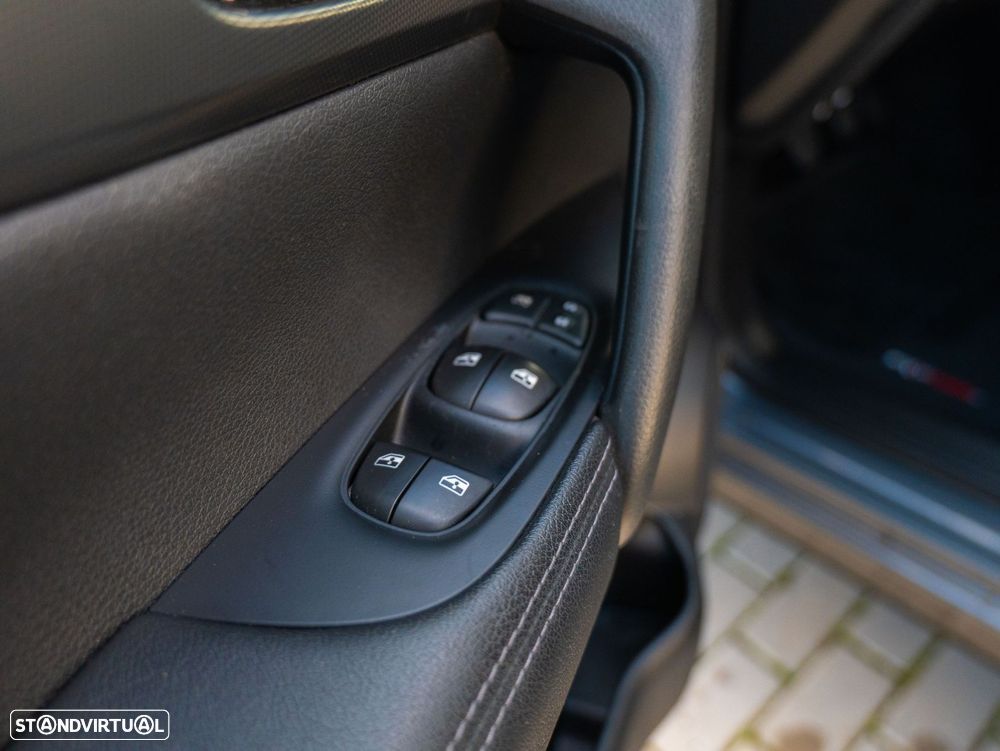 Nissan Qashqai 1.5 dCi N-Connecta - 13