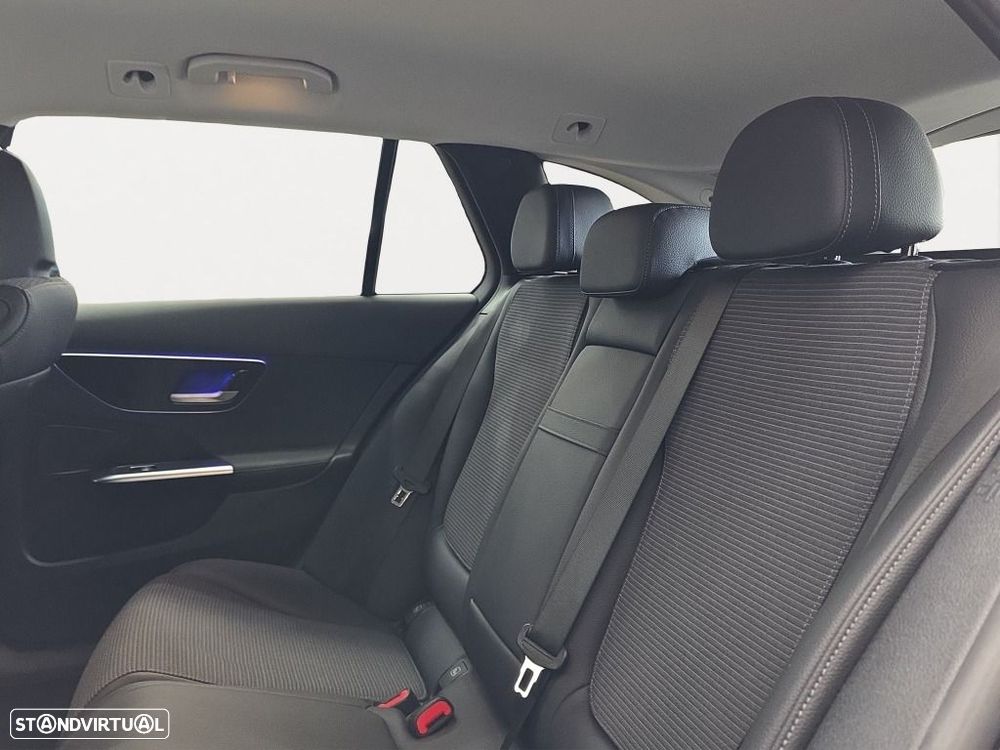 Mercedes-Benz C 220 - 13
