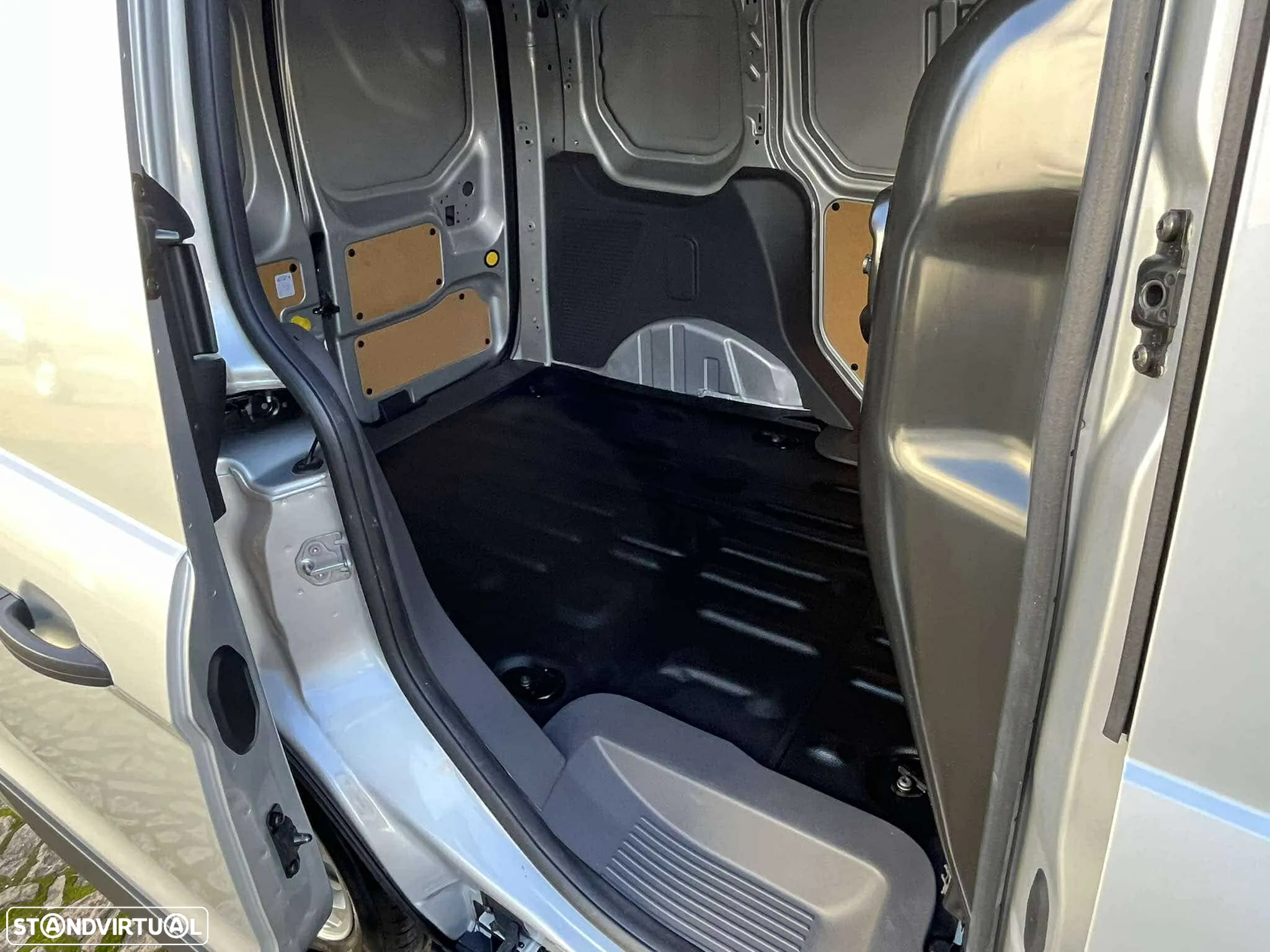 Ford Transit Connect L1 Trend 1.5 TDCI 100cv - 28