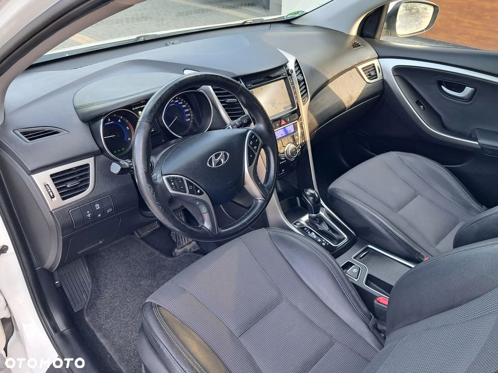 Hyundai i30 blue 1.6 CRDi DCT Premium - 20