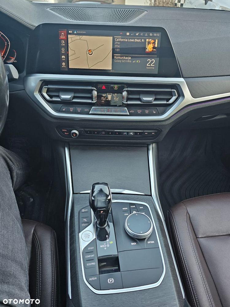 BMW Seria 3 320d Sport-Aut Efficient Dynamics Edition Blue Per Luxury Line - 25