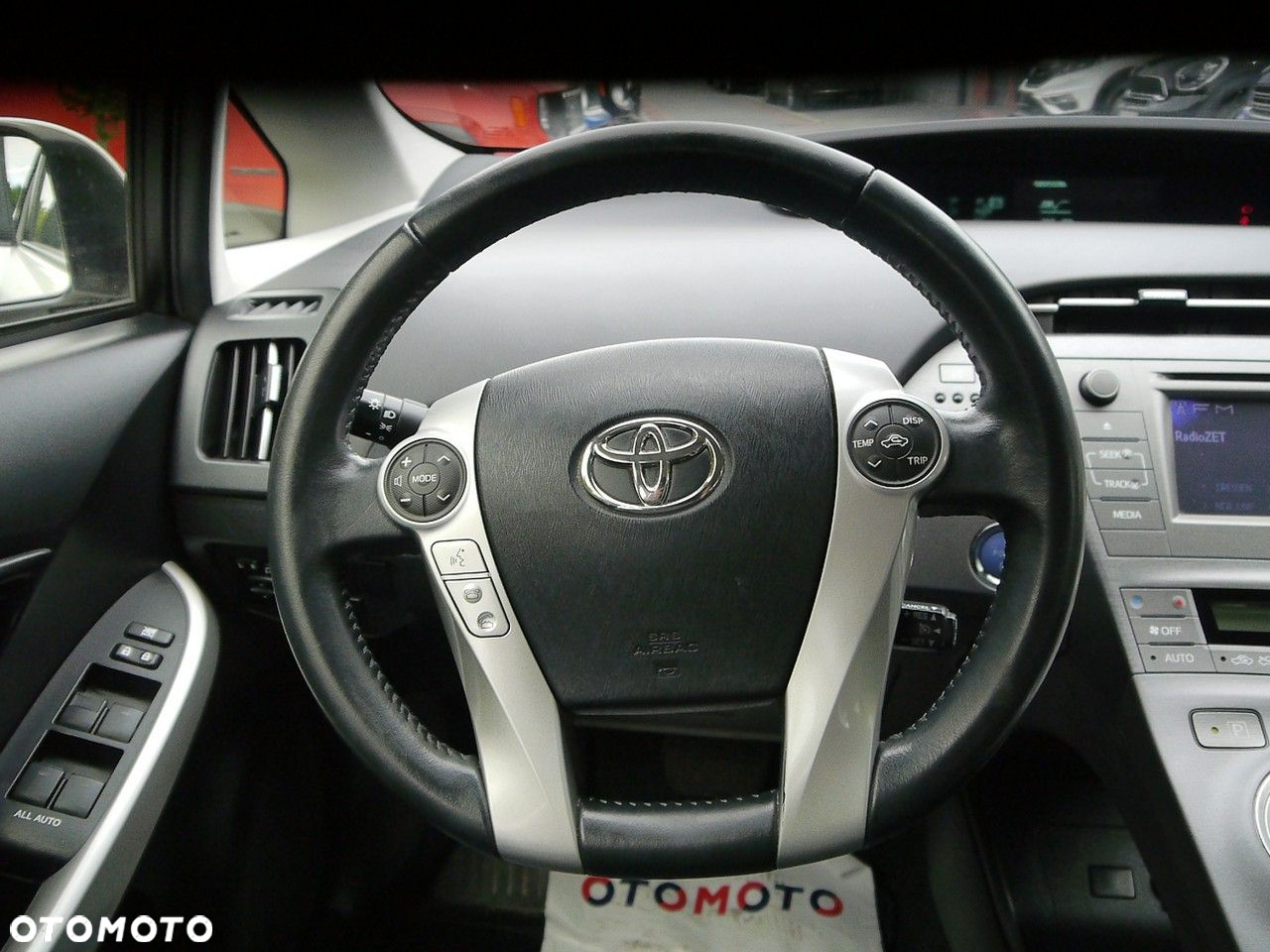 Toyota Prius (Hybrid) Comfort - 15