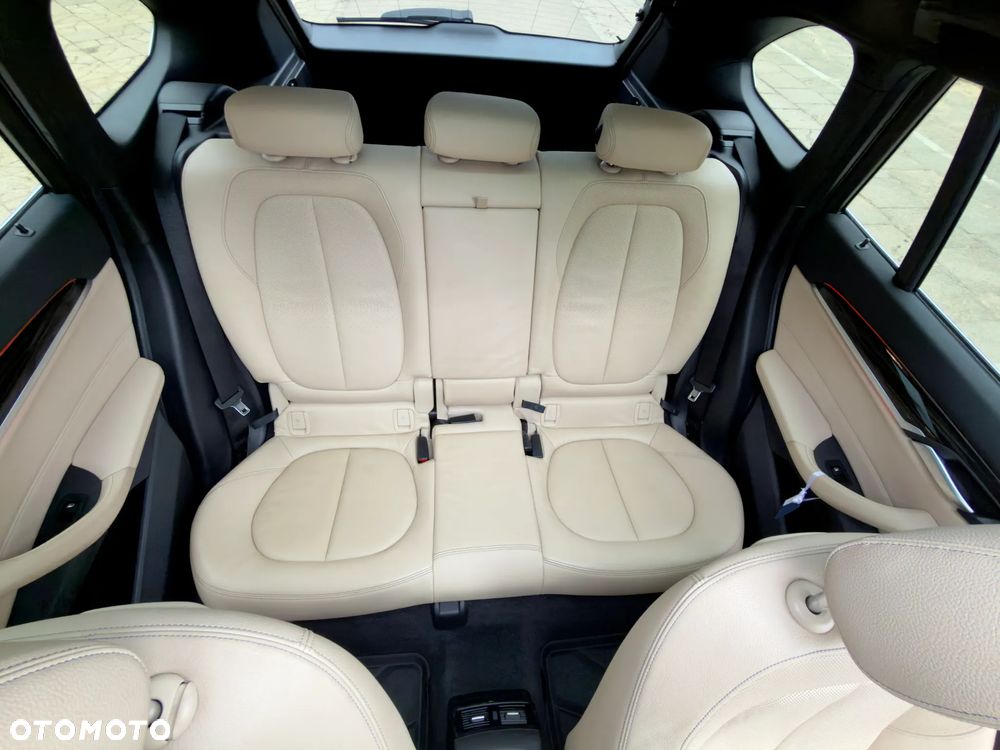 BMW X1 xDrive25i xLine - 6