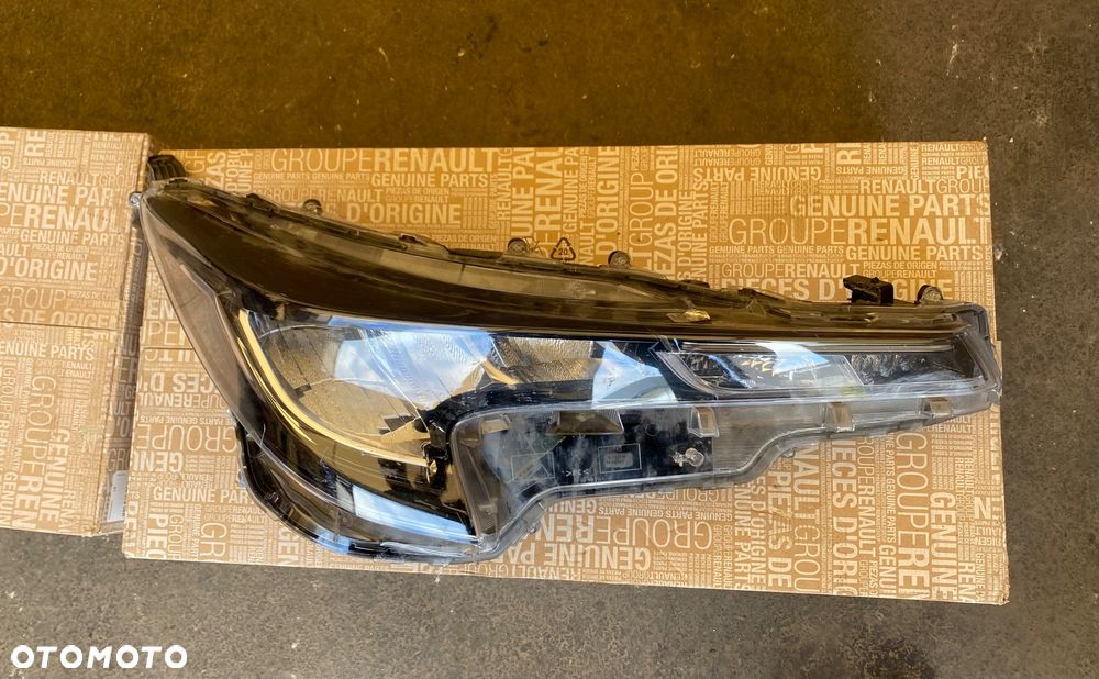 TOYOTA COROLLA E21 KOMBI HB hatchback FULL LED LAMPA PRZEDNIA PRAWA REFLEKTOR PRZEDNI PRAWY PRZÓD EUROPA 81110-02S60 LED LEDOWA E210 E 210 E 21 - 2