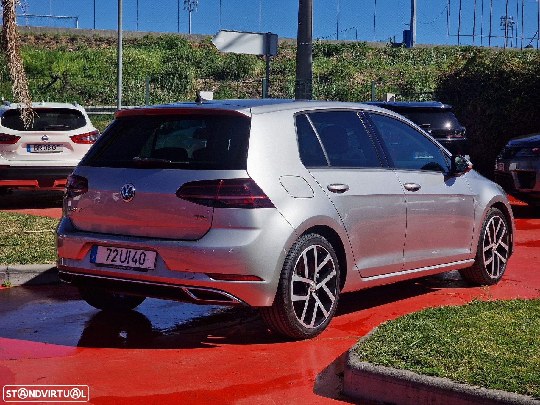 VW Golf 2.0 TDI Highline DSG - 4