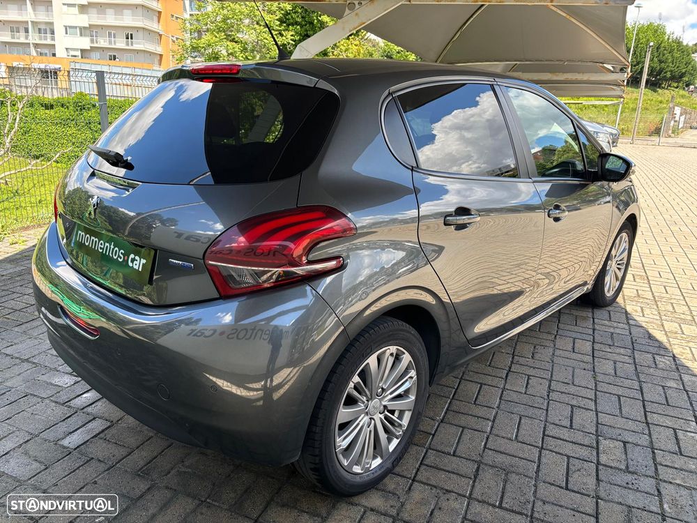 Peugeot 208 1.6 BlueHDi Style - 4