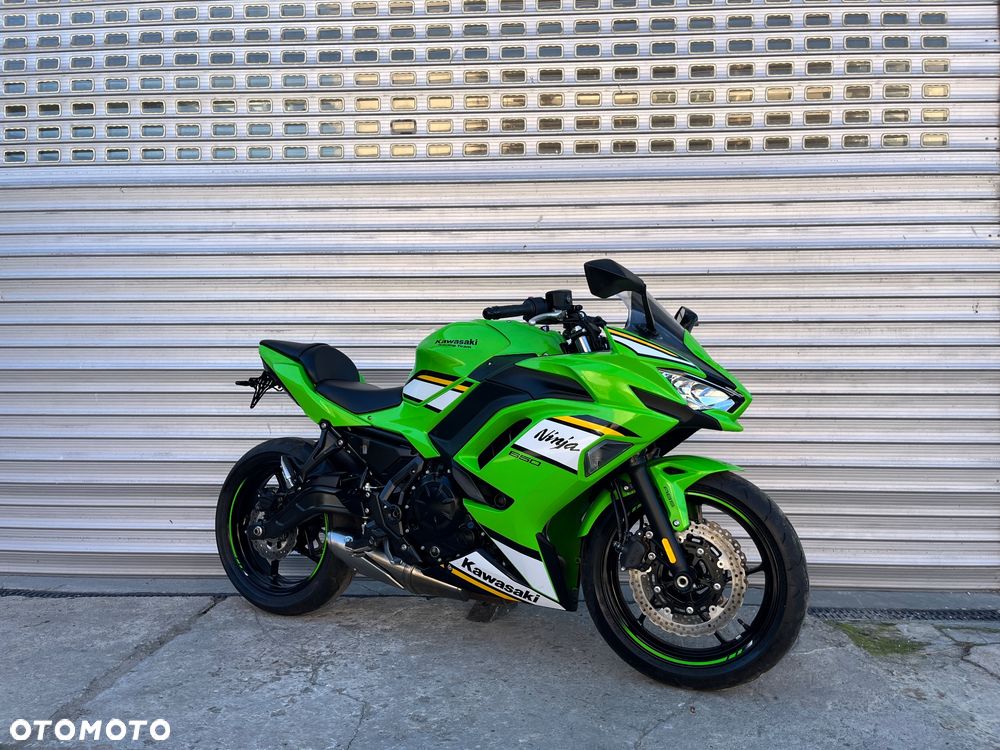 Kawasaki Ninja - 25