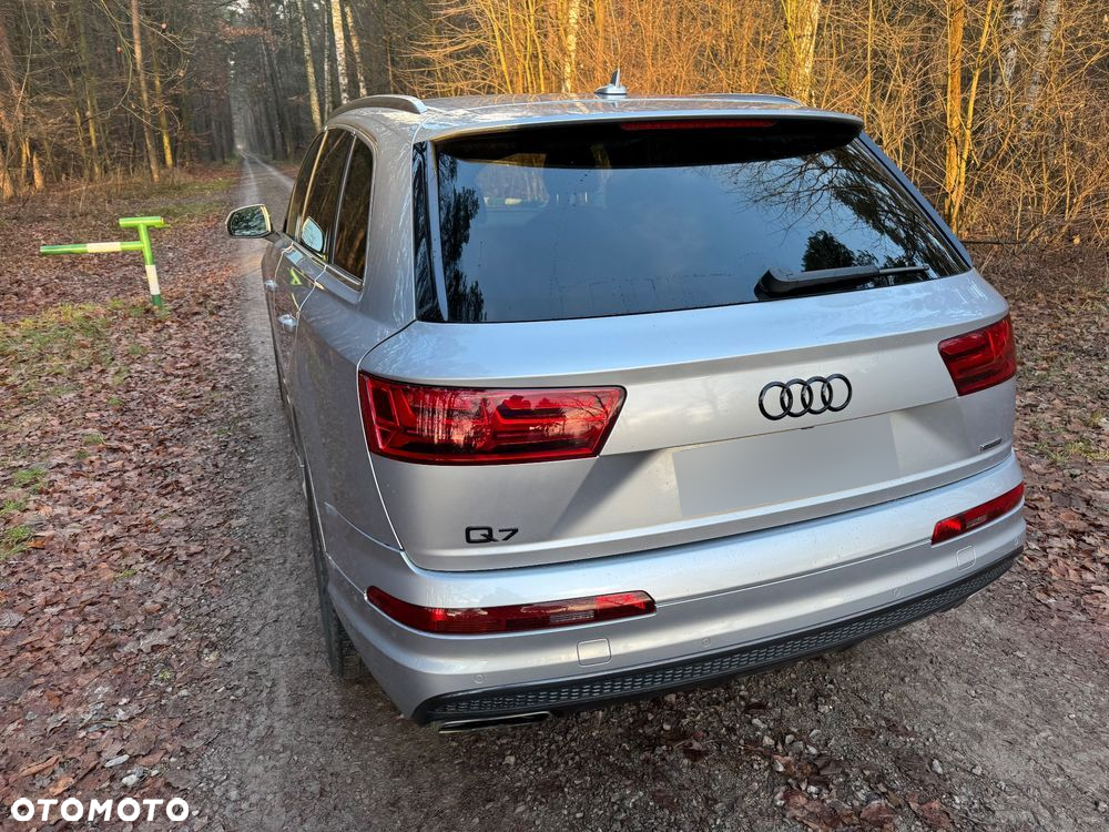 Audi Q7 3.0 TFSI Quattro Tiptronic - 5