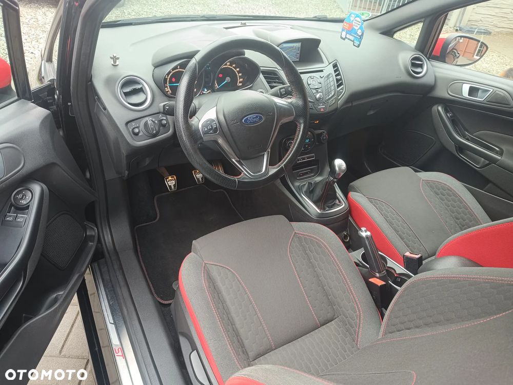 Ford Fiesta 1.0 EcoBoost S&S ST-LINE - 19