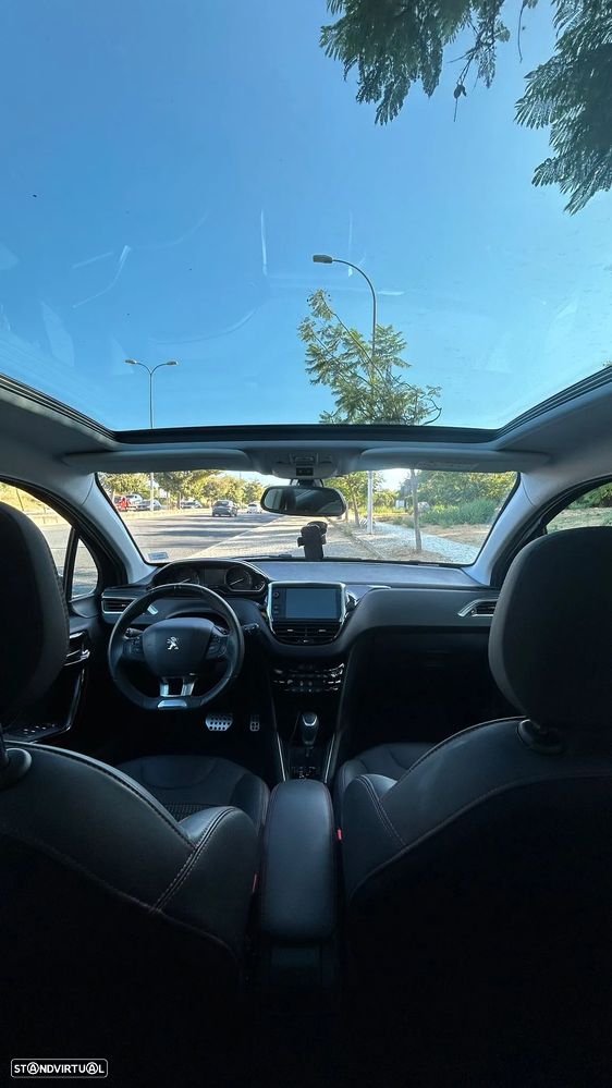 Peugeot 208 1.2 PureTech GT Line EAT6 - 5