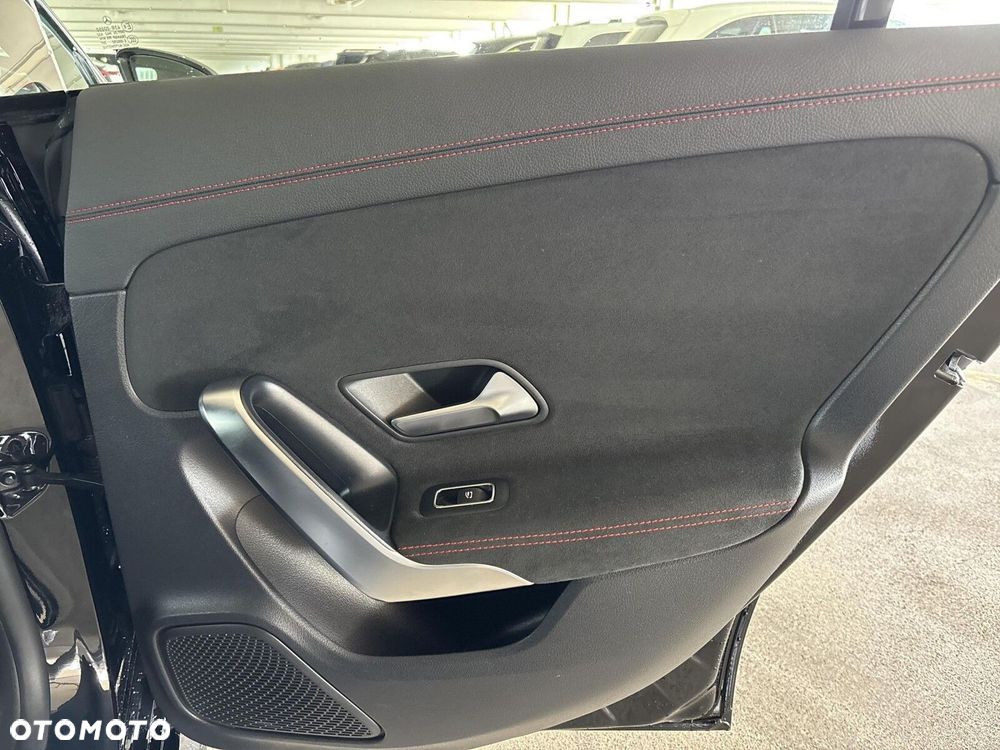 Mercedes-Benz CLA - 22