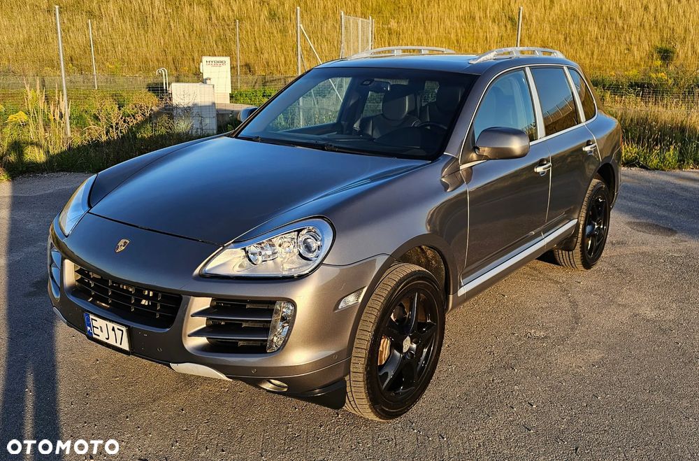 Porsche Cayenne - 4