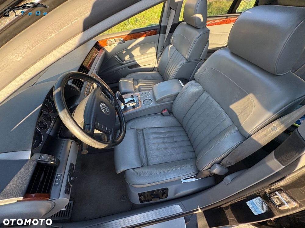 Volkswagen Phaeton - 19