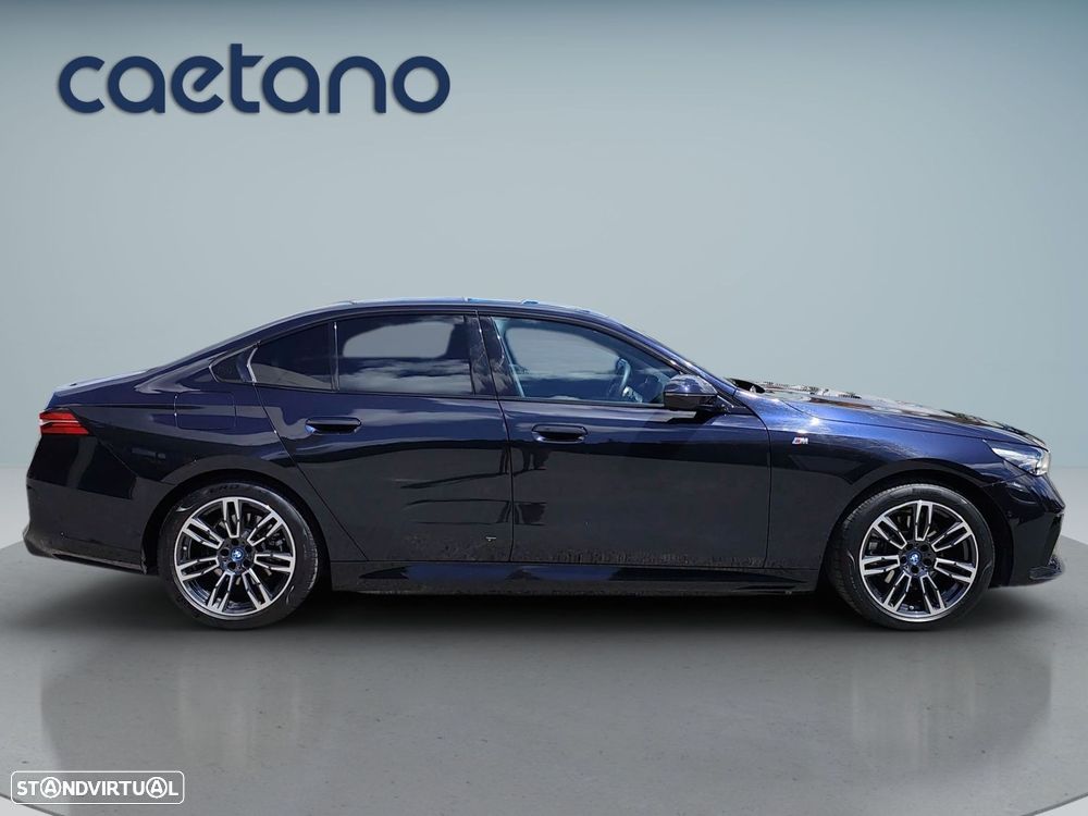 BMW 530 e Pack Desportivo M - 9