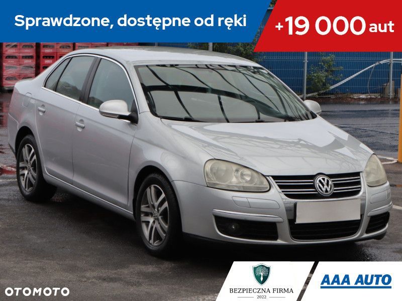 Volkswagen Jetta - 2