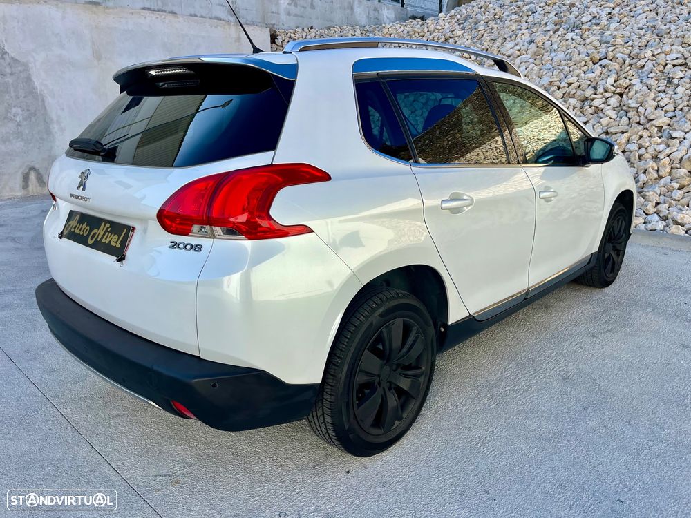 Peugeot 2008 1.2 PureTech Style - 33