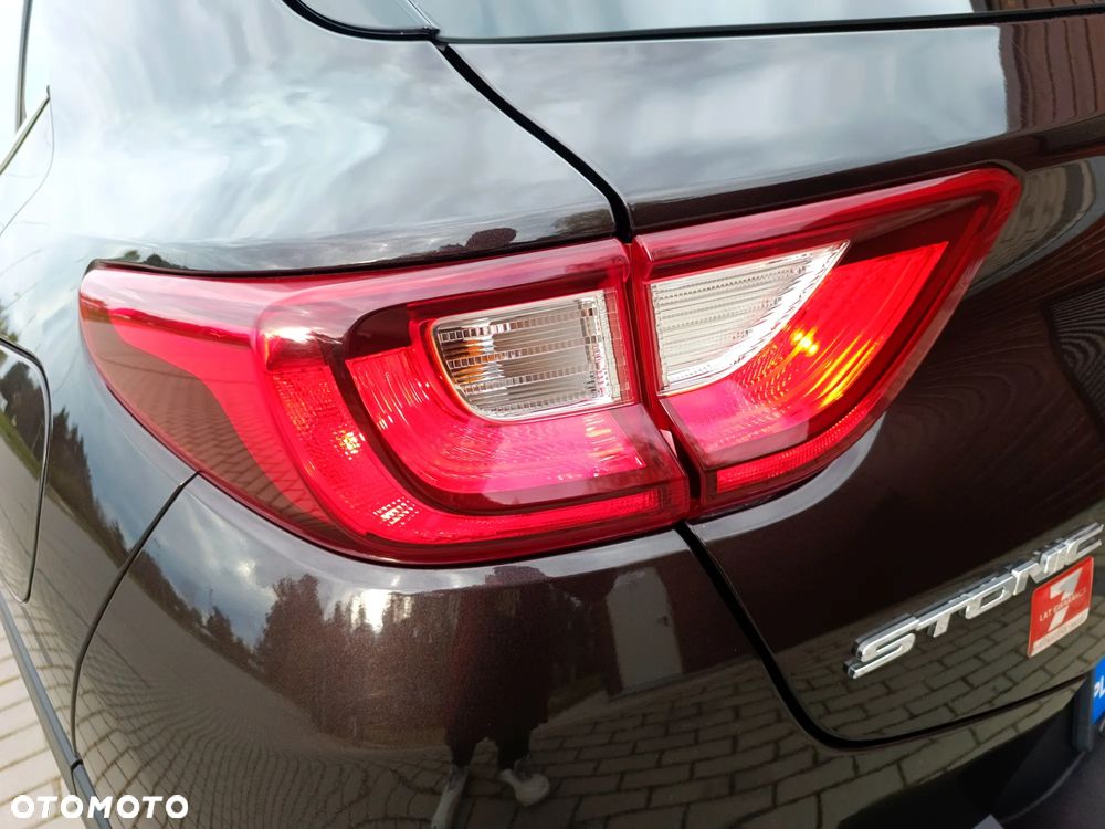 Kia Stonic 1.4 L - 14