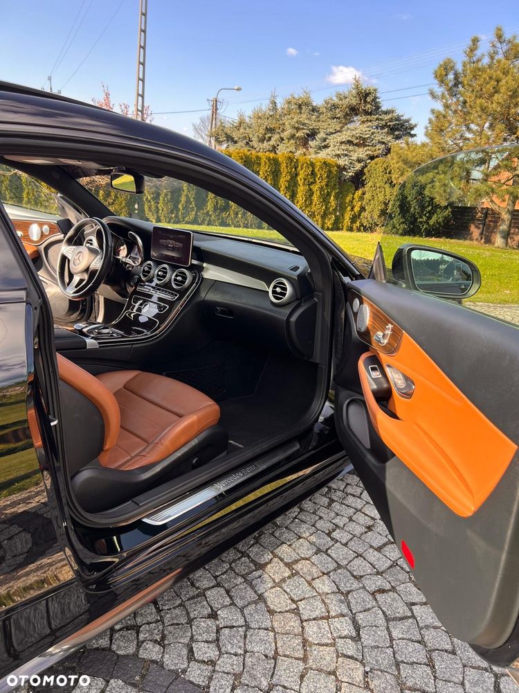 Mercedes-Benz Klasa C 300 9G-TRONIC AMG Line - 17