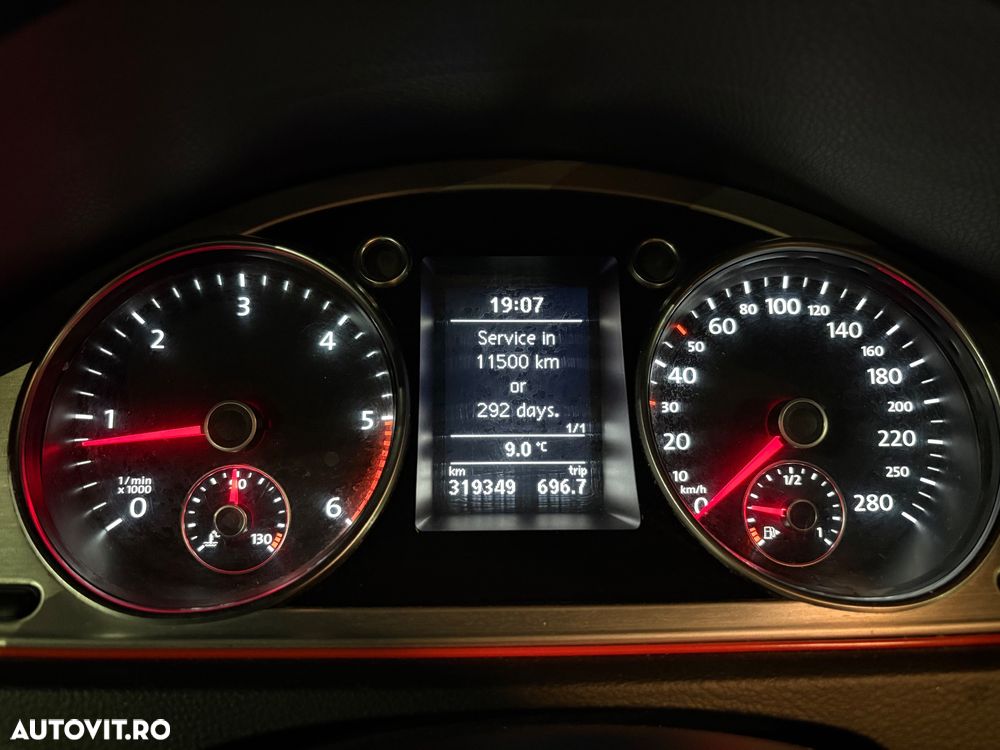 Volkswagen Passat 2.0TDI Comfortline DPF - 12