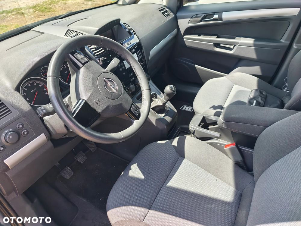 Opel Zafira - 7