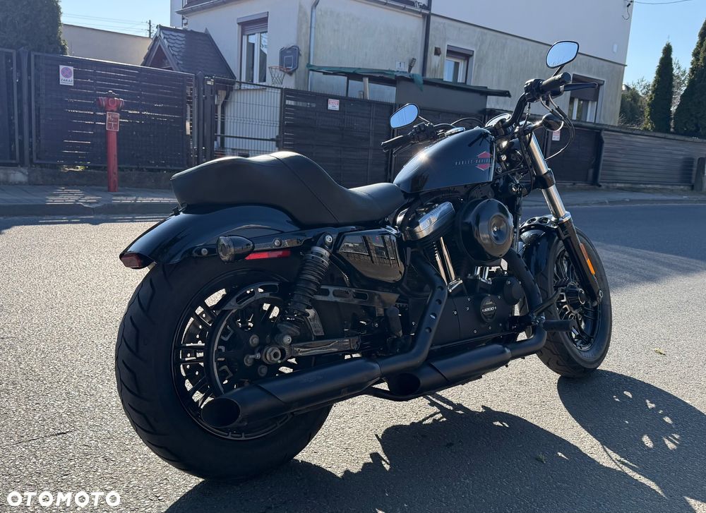 Harley-Davidson Sportster Forty-Eight - 4