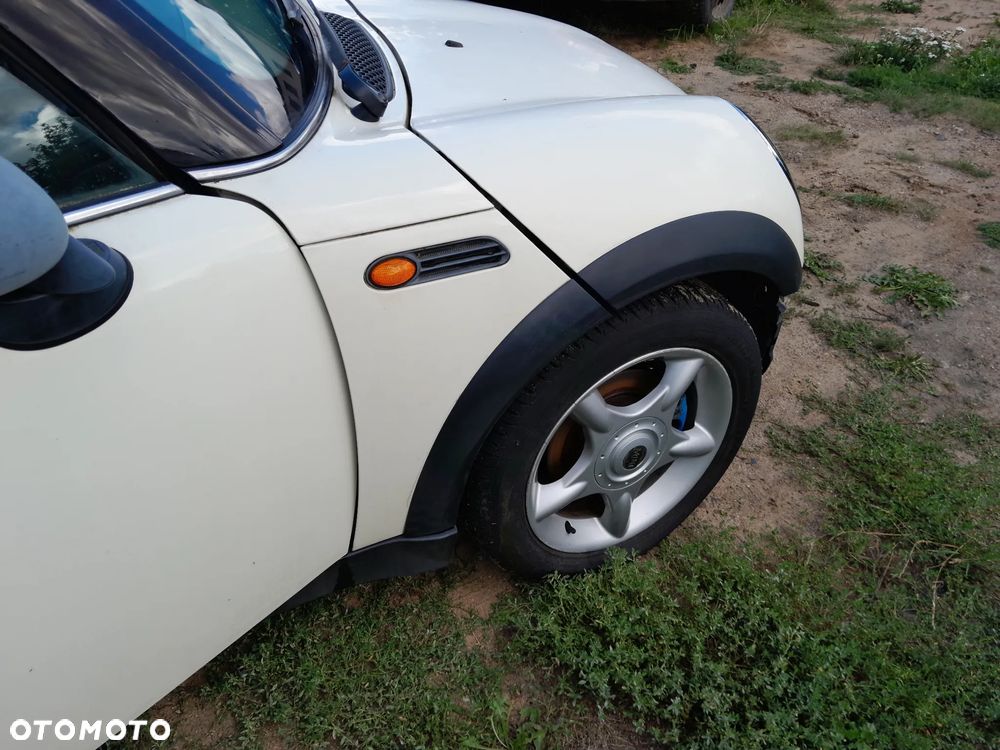 Błotnik przedni prawy MINI Cooper One I R50 01-06r. 850/0 Pepper White - 2
