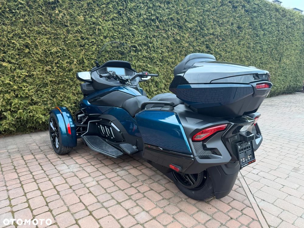 Can-Am Spyder - 4