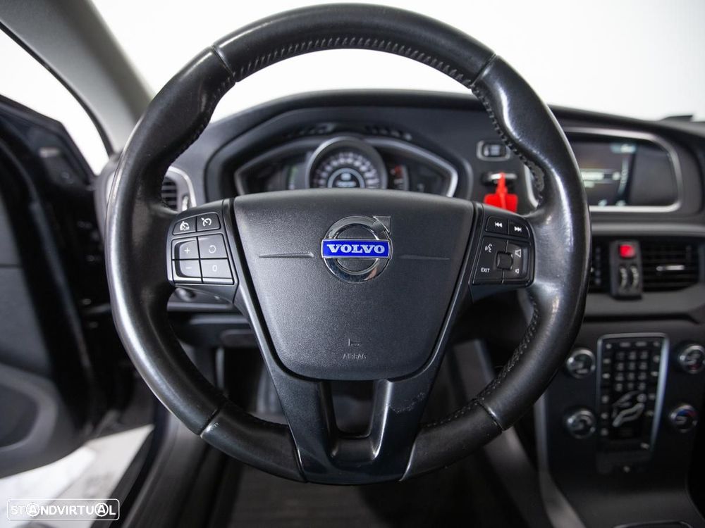 Volvo V40 Cross Country - 12