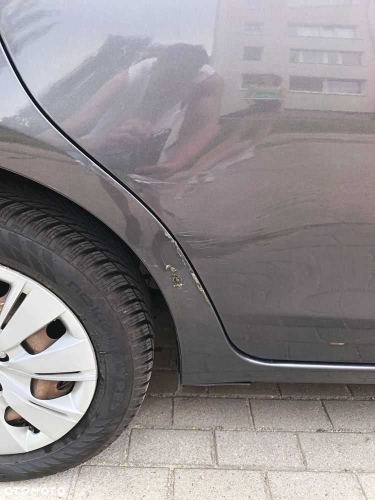 Toyota Yaris 1.4 D-4D Active - 6