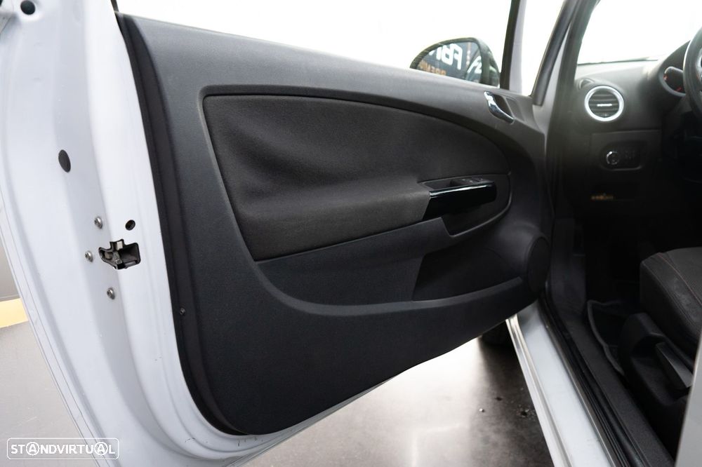 Opel Corsa 1.2 Go! FlexFuel - 16