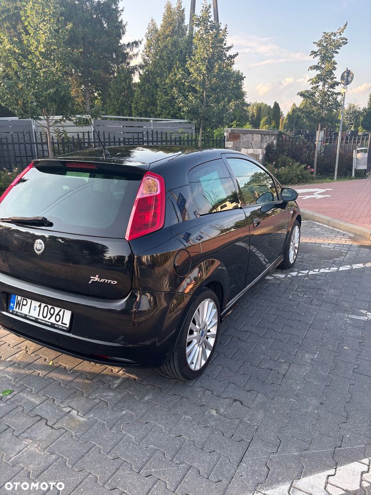 Fiat Punto 1.4 16V Dynamic - 3