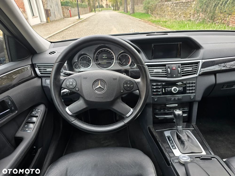Mercedes-Benz Klasa E 250 CDI DPF BlueEFFICIENCY Automatik Avantgarde - 12