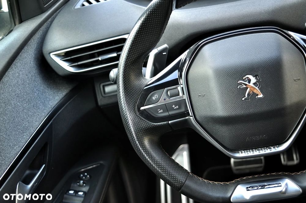 Peugeot 3008 1.2 PureTech Allure S&S EAT6 - 31