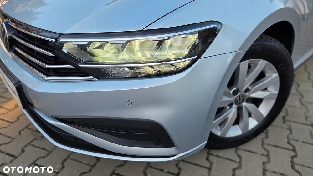 Volkswagen Passat 1.5 TSI EVO Essence DSG - 2