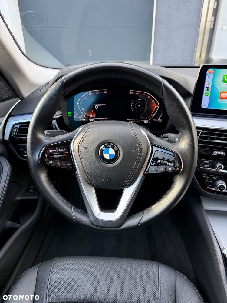 BMW Seria 5 518d Sport Line sport - 28