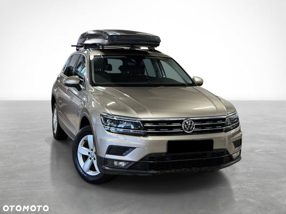 Volkswagen Tiguan - 1