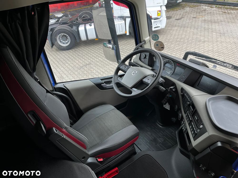 Volvo FH 500 EURO 6 / SPROWADZONY/ SERWISOWANY/KLIMA POSTOJOWA/DWA ZBIORNIKI - 11